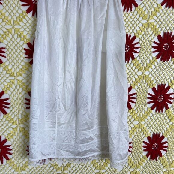 VTG Avon Slip Skirt Size Small - Picture 10 of 11
